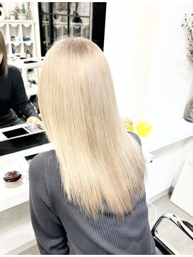オフィーリア 【名古屋矢場町】ブリーチ縮毛矯正ブリーチ髪質改善特化サロン