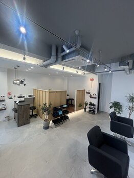 コムジュ(Comje)の写真/落ちついた空間で、リラックスできる1人時間を。日常の疲れを癒すひとときをお届けします♪