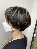 アムドット(Amu.) ハイライトカラーケアブリーチダブルカラーショートヘアボブ前髪