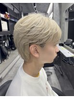 アイトーキョー 池袋(AI TOKYO) ホワイトフェザーショート/池袋/池袋駅