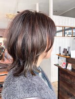ヘアーループレル(Hair ruup Rell design works)&nbsp;那覇市安里｜白髪ぼかしハイライトくびれミディで抜け感スタイル