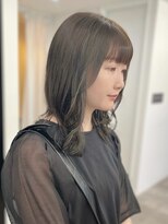 メゾンドイギー(MAISON de IGGY)&nbsp;透明感暗めグレージュ/ミディアムレイヤー/重め前髪