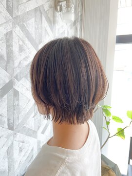 ヘアデザイン ファブロ(hair design FABRO.) － マッシュショートボブ × グレージュ －