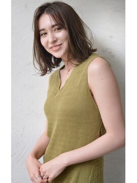 メーヴェ(Mowen) mowen×外ハネミディアム×ラフウェーブ×モカベージュ