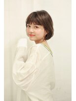 マグノリア(MAGNOLiA) ふわっとカールが揺れるショートボブ・・・HINATA