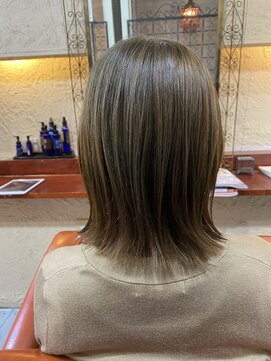 ギミック ヘア ファクトリー(gimmick hair factory) オフィスで浮かない外国人風カラー