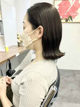 オウル(Owll) *耳かけ切りっぱなしボブ*