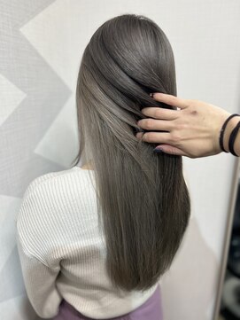 デスト 大宮(DEST) グレージュラテカラーインナーカラーグレーシルバー