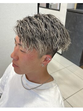 アール 多治見店(#arl) メンズハイライトパーマ