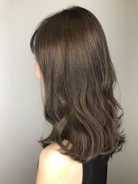 リュッカ(Lycka) 大人女性カラーグレージュ