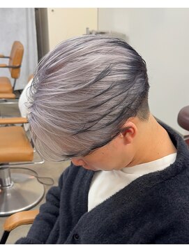 リップス 吉祥寺店 (LIPPS) ホワイトシルバーアッシュエンドカラーセンターパート