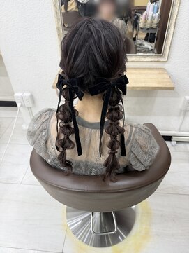 プティクローシェ バイ クオーレ(petite cloche by CUORE) ツイン編みおろし 結婚式ヘア お呼ばれヘア