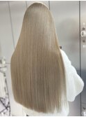 ロング　ケアブリーチ　ミルクティーベージュ　顔まわり　10代