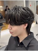 テーパーフェードニュアンスパーマ刈り上げセンターパートメンズ