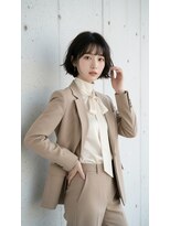 コートフィールエー(CO_T feel.a)&nbsp;上品で知的な黒髪ショートボブオフィスカジュアル