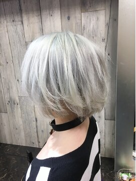 レーヴ リゾート 池袋(Reve resort) 小顔 ことりベージュ ウォーターフォール