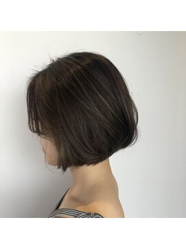 ザ ラボ アングゥ(The Labo ungu) ミニボブ×ハイライトカラー