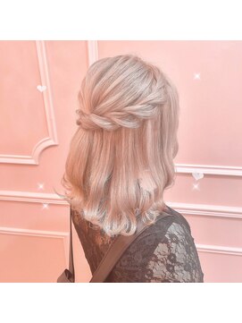 グルーヴ グルーヴ フェエリー(groove groove feerie) シンプル大人っぽハーフアップ