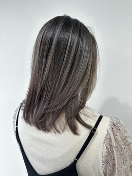 イト(ito.) バレイヤージュグレージュ_ボブウルフ_ココアベージュ