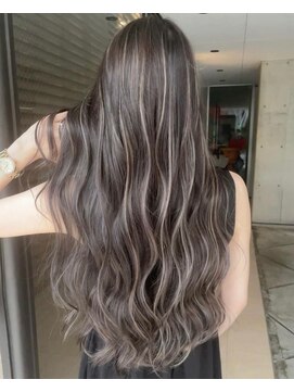 ヨロ 小岩(YOLO) ハイライトカラーミルクティーベージュケアブリーチダブルカラー