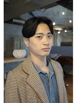 キュー(Cue_) 王道ナチュラル毛流れセンターパート　1 【影山】