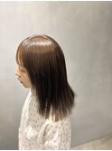 髪質改善ストレートstyleのミルクティーアッシュカラー