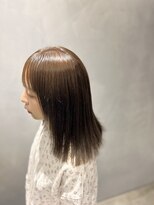 レヴィ 神楽坂(Levi)&nbsp;髪質改善ストレートstyleのミルクティーアッシュカラー