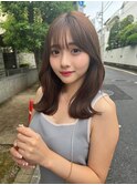黒髪ボブルフネビージュワンレンくびレイヤーミディアムヘア