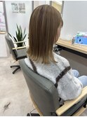 透明感ベージュ