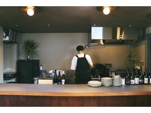 インヤン 下北沢(Yin Yang)の雰囲気（ワインバーでは、専門スタッフが厳選したナチュラルワインを提供）
