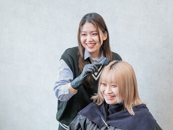 ヘアーワークス ボナ(HAIR WORKS bona.)の写真/経験豊富なスタイリストが対応◎髪のお悩みやトレンドなどなんでもご相談ください