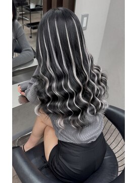 エミーバイモアムー(Emmie byMoremuu) 【RYUKI】ハイライト