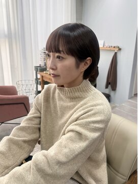 ウーフ(U-fu) ぱっつんオン眉マッシュショート