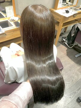 アフィナー(Afinar) 【横浜駅/横浜西口】アッシュベージュ