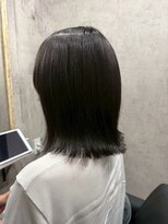 ポリマン 西新井(poliment) 軽やかな外はねくびれミディ 夏のうねりを予防する髪質改善