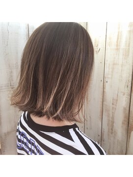 アンジュ(ange) 【ange】アッシュグレーのハイライト