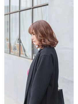 ホワイトルーム(White Room) 柔らかウェーブとヌーディカラー♪