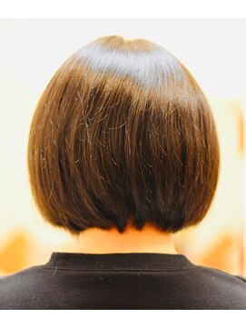 美容室 ドリームスタイル 大垣店 フェイスラインに合わせた小顔ショート