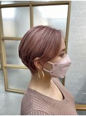 耳掛けタイトショート×ペールピンク
