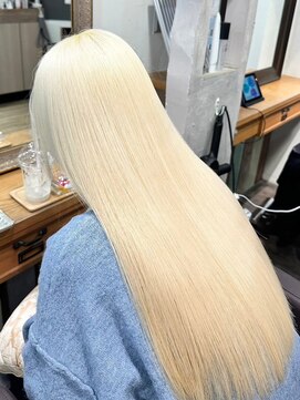 ロア 福岡天神本店(LORE) グレージュカラーレイヤーカットダブルカラーケアブリーチ