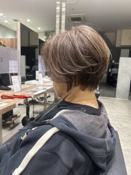 アヴァンス セブンパーク天美 松原店(AVANCE.) 大人ショートボブ★ベージュ