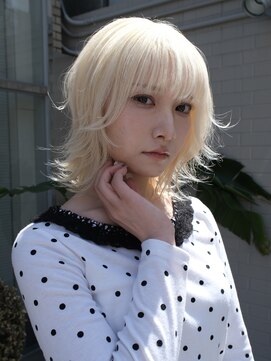 ピークアブー 原宿ハラカド(PEEK-A-BOO) 抜きっぱなし/金髪ボブ/ホワイトブロンド/金髪ウルフ