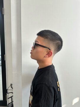 メンズサロン キング 枚方店(Men’s salon K!ng) ホワイトメッシュ/ツイスト/ツイスパ/パーマ/メンズ/眉毛