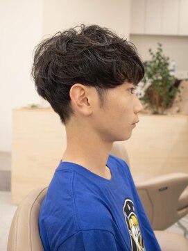 ユートゥイーズ 鎌倉(U too e's) 《U too e's鎌倉》くせを活かしたマッシュショート/メンズカット