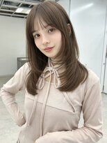 ユーフォリア 渋谷グランデ(Euphoria SHIBUYA GRANDE)&nbsp;レイヤーカット　ミディアムレイヤー　ベージュカラー