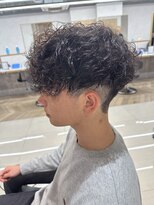アース 新越谷店(HAIR&MAKE EARTH)&nbsp;フェードカット×外国人風スペインカール