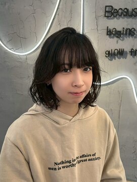 ヴィサージュバスク(VISAGE ba.s.k) 抜け感たっぷり大人可愛いボブパーマ