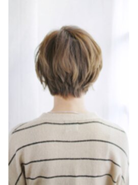 アルネ プラスエヌ(ARNE+n) ２０代３０代４０代　こなれショート