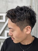 イチパーセント ヘアメイクアップ 1％ HAIR MAKE UP ワイルドパーマツーブロック刈り上げ