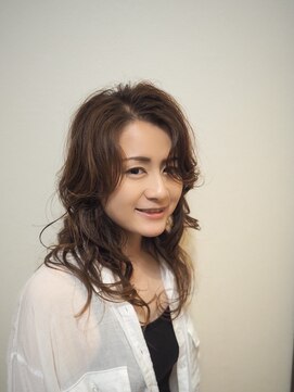 リリ(Re:Re:) 空気感漂う大人レイヤー